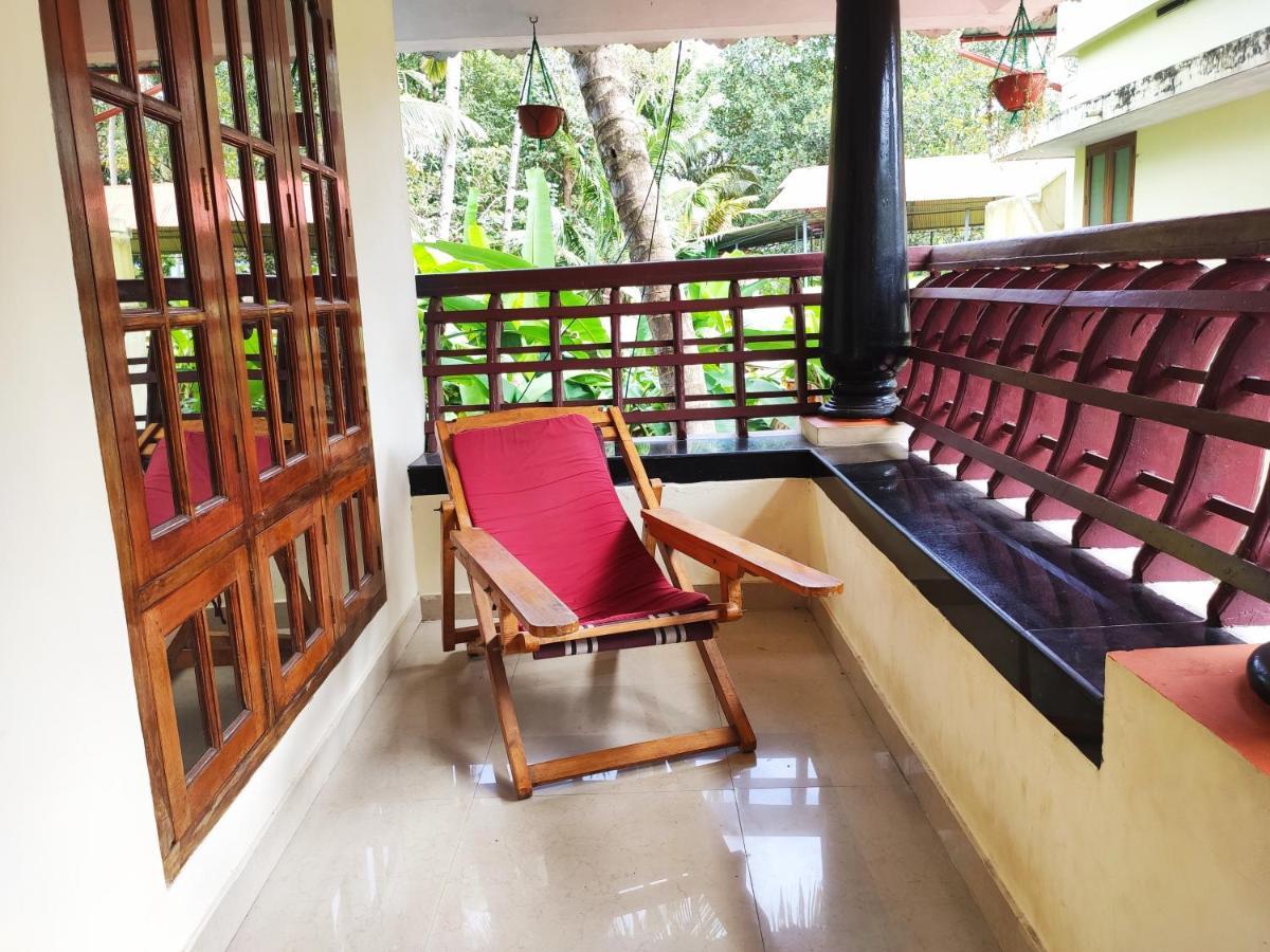 Happy Buddha Homestay Varkala Exterior photo