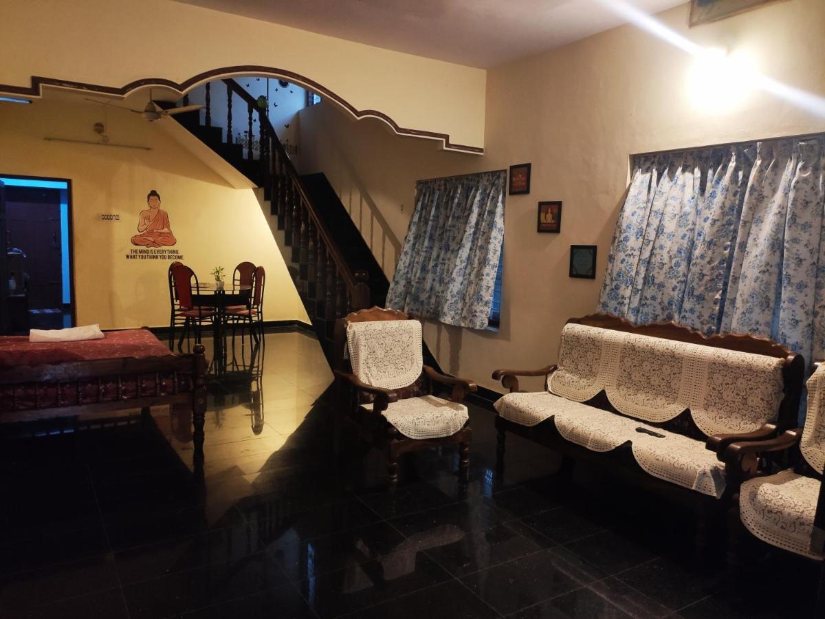 Happy Buddha Homestay Varkala Exterior photo