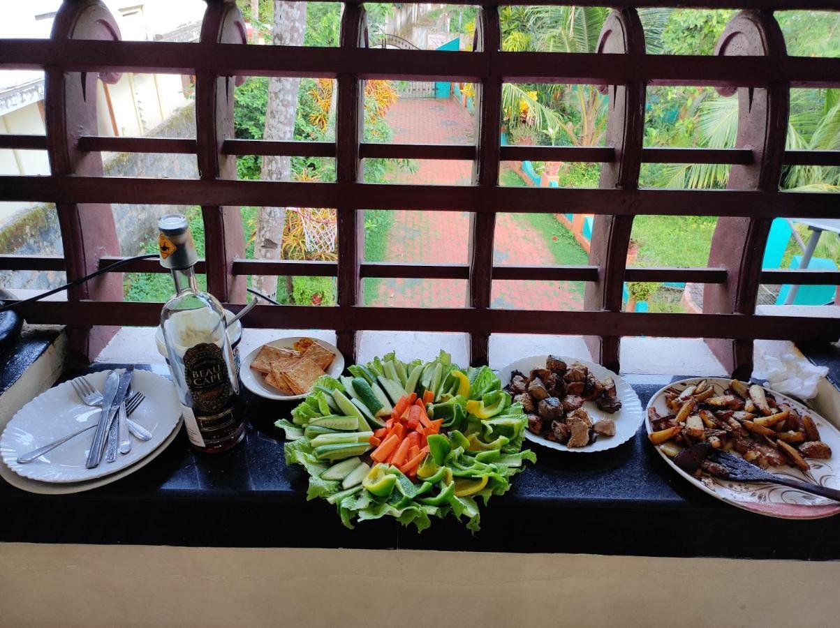 Happy Buddha Homestay Varkala Exterior photo
